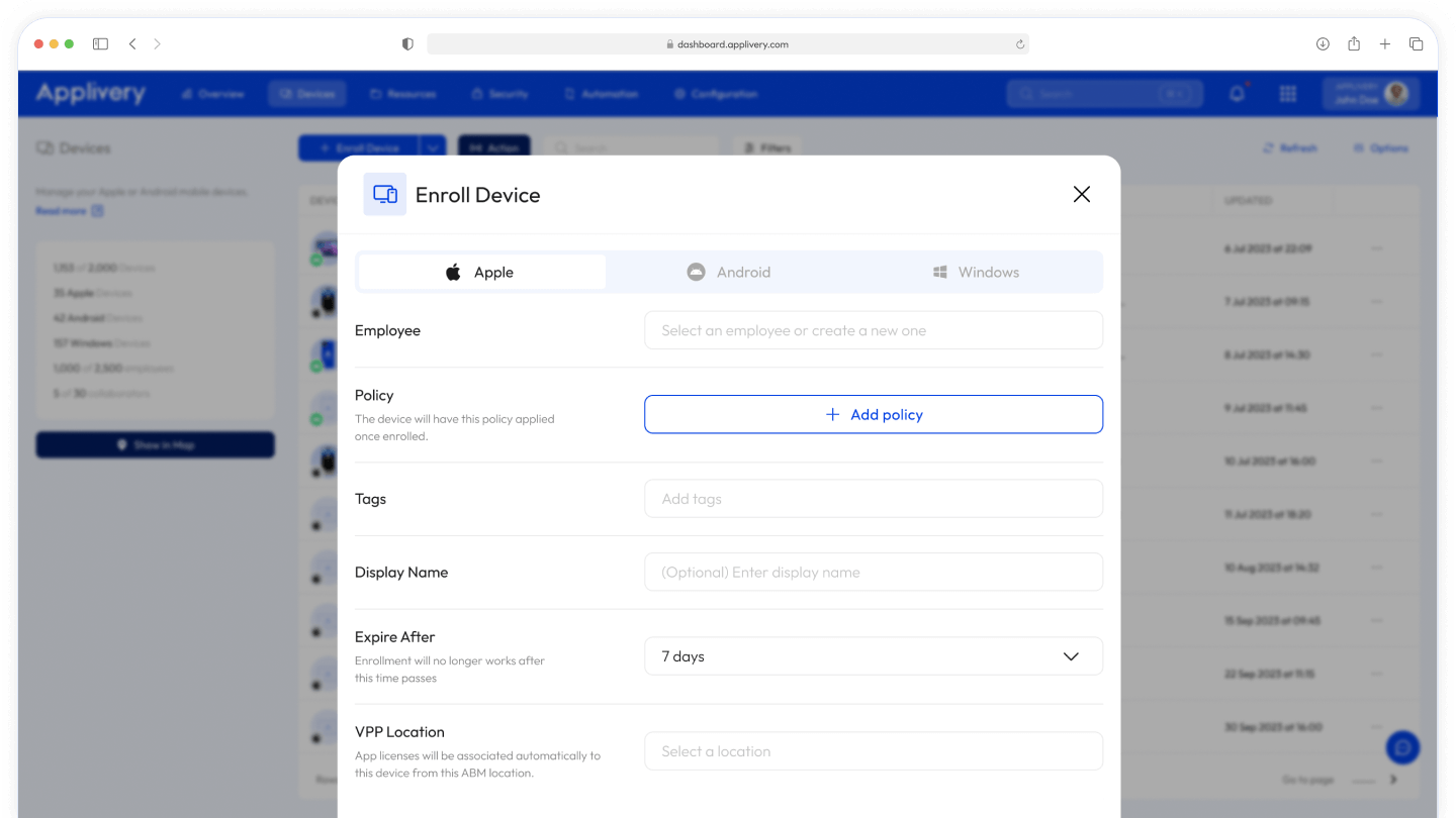 Pantalla de inscripción de Applivery Device Management que muestra múltiples opciones para inscribir dispositivos Apple, Android y Windows con políticas, etiquetas y configuraciones para una implementación simplificada de MDM.