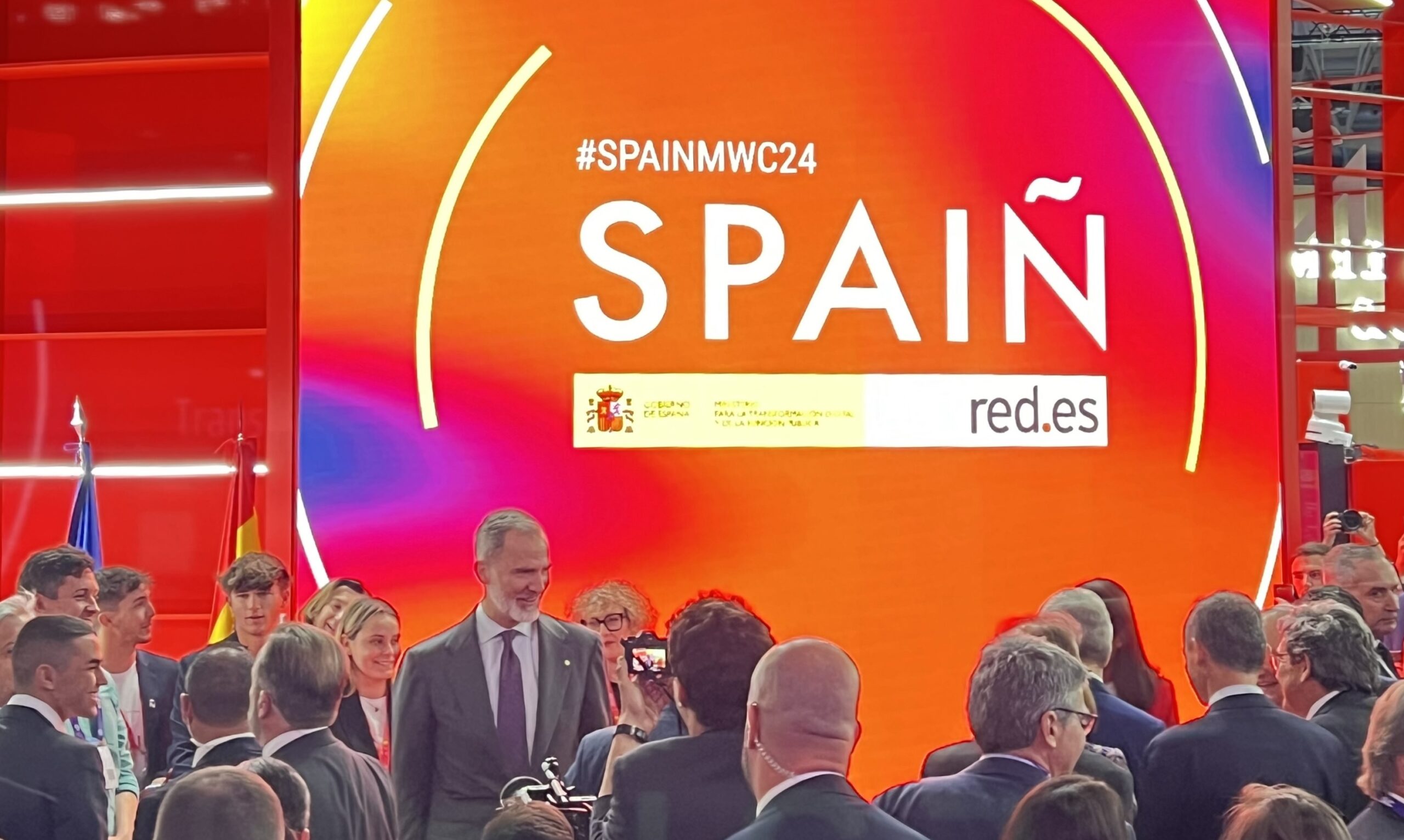 visita del rey felipe VI en el mobile world congress de barcelona 2024